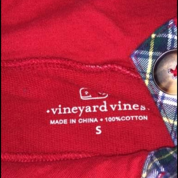 Vineyard vines red pullover - Picture 2 of 3